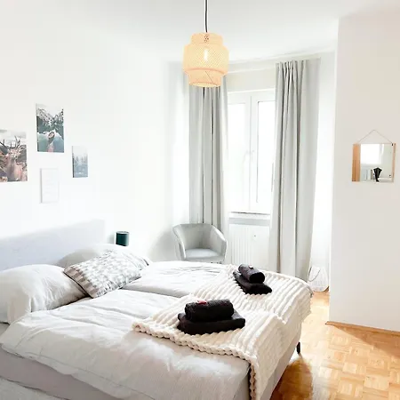 Comfort - Wohndomizil Mit Balkon, Buero Und Netflix Apartment